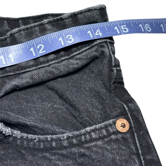 Zara Women’s Mom Fit High Rise Black Distressed Jeans Size 4 EUR 6 - Picture 6 of 8